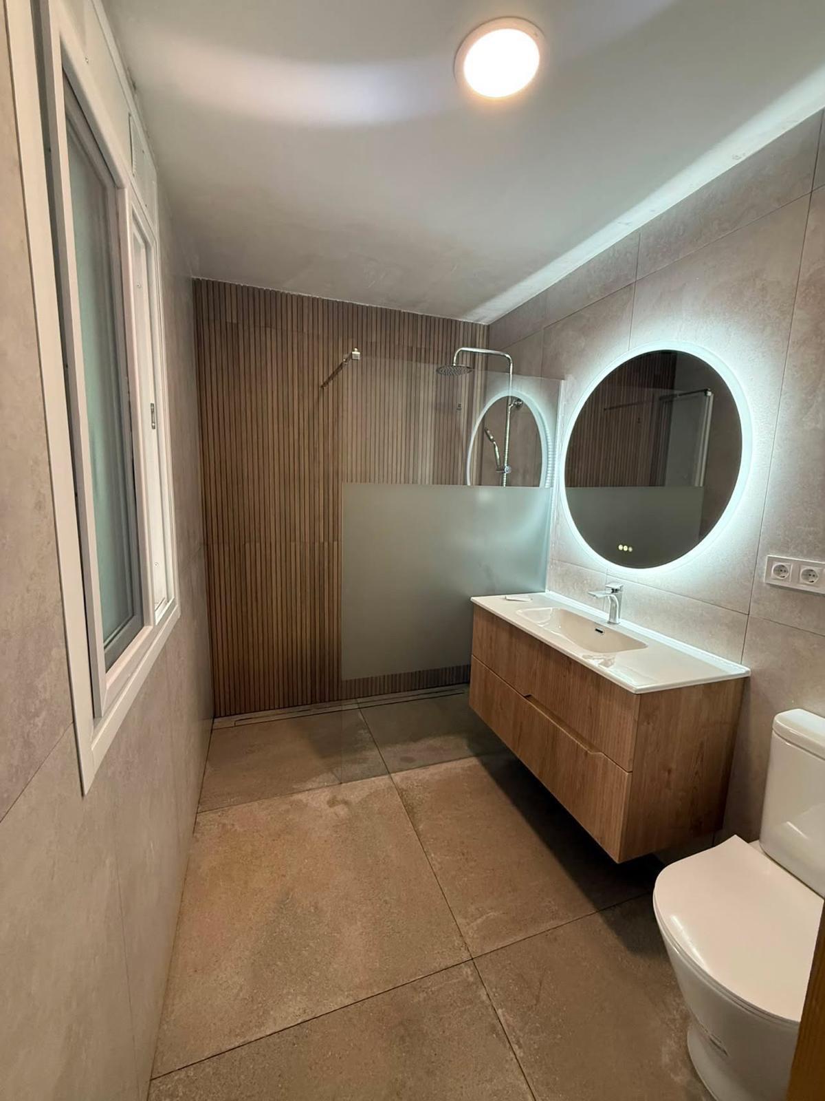 Baño reformado por TONICHICO